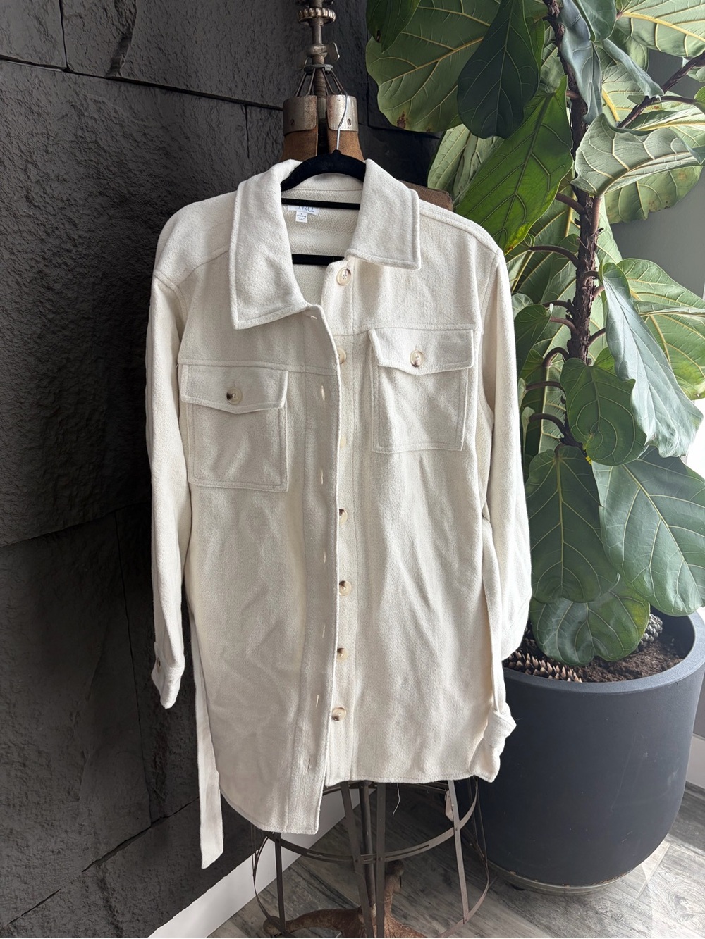 Woman’s  Cream Button-Up Overshirt Jacket